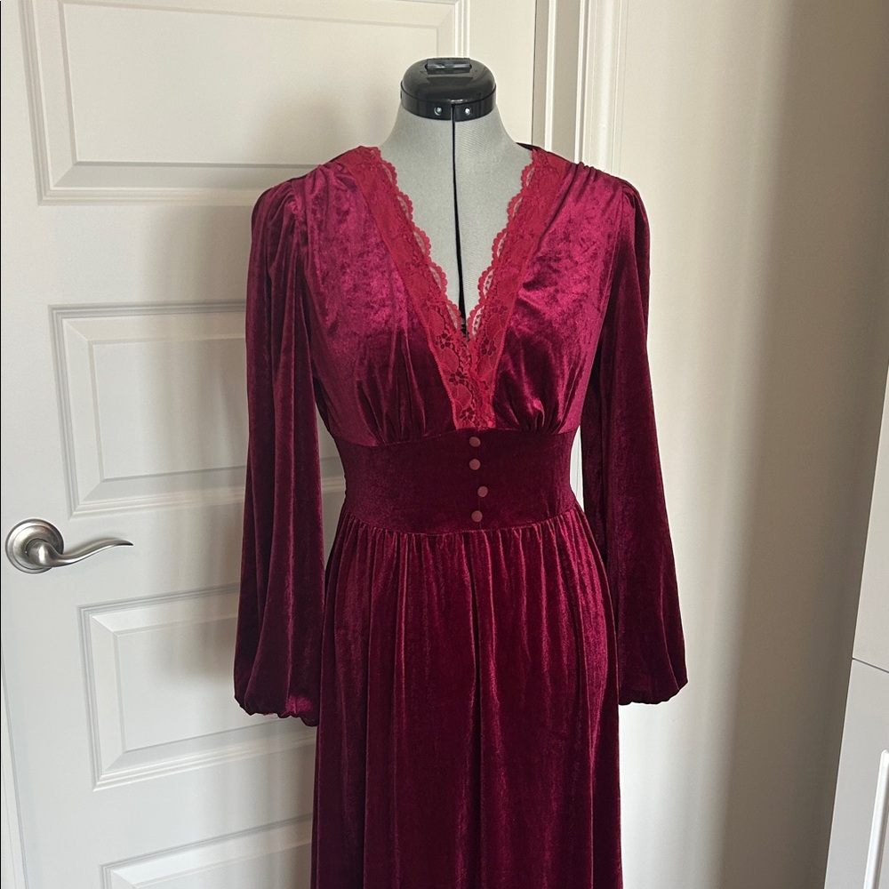 Elegant Burgundy Velvet Dress with Lace Trim